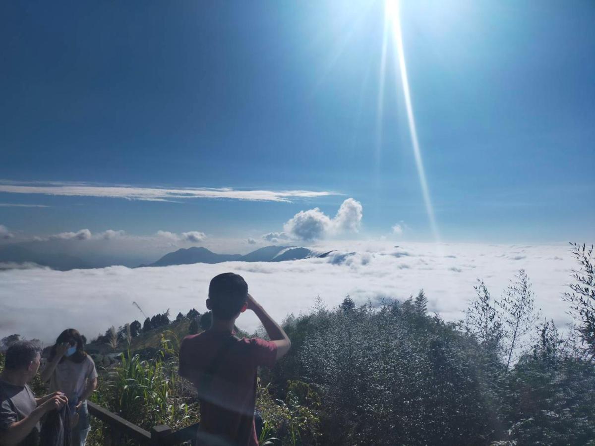大方茶葉民宿 Fanlu Bagian luar foto